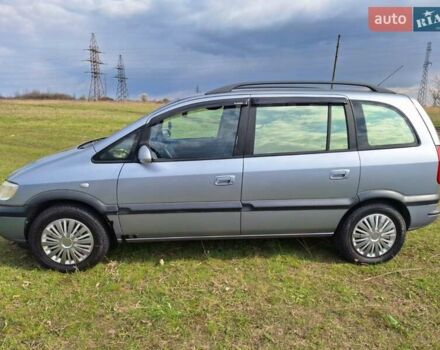 Серый Опель Зафира, объемом двигателя 2 л и пробегом 315 тыс. км за 2800 $, фото 4 на Automoto.ua