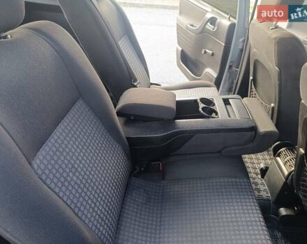 Сірий Опель Зафіра, об'ємом двигуна 1.6 л та пробігом 264 тис. км за 4500 $, фото 21 на Automoto.ua