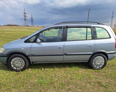 Серый Опель Зафира, объемом двигателя 2 л и пробегом 315 тыс. км за 2700 $, фото 7 на Automoto.ua