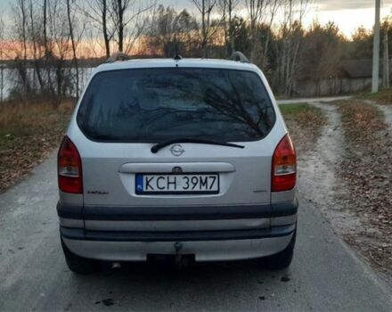 Серый Опель Зафира, объемом двигателя 2 л и пробегом 243 тыс. км за 1799 $, фото 3 на Automoto.ua