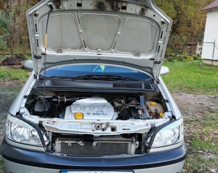 Серый Опель Зафира, объемом двигателя 1.8 л и пробегом 200 тыс. км за 4800 $, фото 1 на Automoto.ua