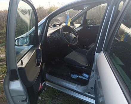 Сірий Опель Зафіра, об'ємом двигуна 2 л та пробігом 330 тис. км за 3500 $, фото 3 на Automoto.ua