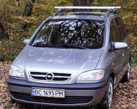 Серый Опель Зафира, объемом двигателя 1.8 л и пробегом 239 тыс. км за 4200 $, фото 1 на Automoto.ua