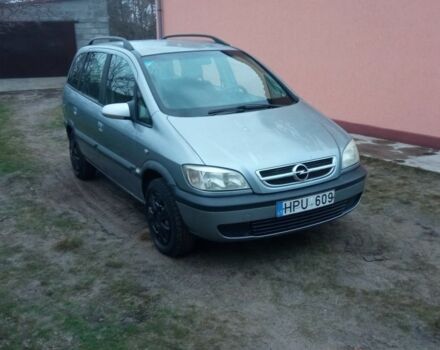 Серый Опель Зафира, объемом двигателя 2 л и пробегом 300 тыс. км за 1850 $, фото 2 на Automoto.ua