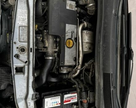 Сірий Опель Зафіра, об'ємом двигуна 2.2 л та пробігом 354 тис. км за 2999 $, фото 6 на Automoto.ua