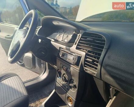 Сірий Опель Зафіра, об'ємом двигуна 1.6 л та пробігом 264 тис. км за 4500 $, фото 2 на Automoto.ua
