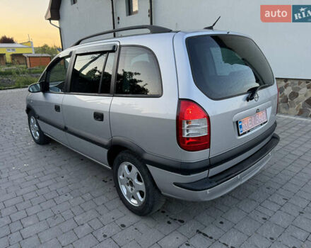 Серый Опель Зафира, объемом двигателя 1.8 л и пробегом 198 тыс. км за 4499 $, фото 4 на Automoto.ua