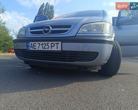 Сірий Опель Зафіра, об'ємом двигуна 1.6 л та пробігом 264 тис. км за 4500 $, фото 8 на Automoto.ua