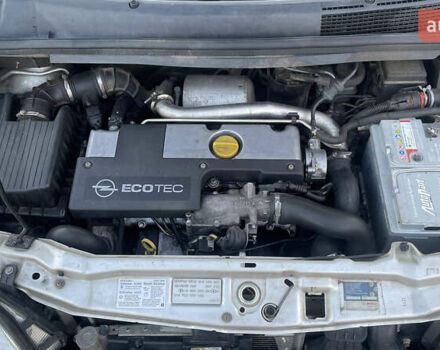 Сірий Опель Зафіра, об'ємом двигуна 2 л та пробігом 211 тис. км за 4300 $, фото 16 на Automoto.ua