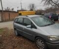 Серый Опель Зафира, объемом двигателя 2.2 л и пробегом 307 тыс. км за 2600 $, фото 2 на Automoto.ua