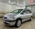 Серый Опель Зафира, объемом двигателя 1.8 л и пробегом 242 тыс. км за 4999 $, фото 2 на Automoto.ua
