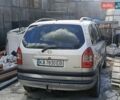 Серый Опель Зафира, объемом двигателя 2.17 л и пробегом 300 тыс. км за 2000 $, фото 1 на Automoto.ua