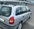 Серый Опель Зафира, объемом двигателя 2.2 л и пробегом 250 тыс. км за 2000 $, фото 2 на Automoto.ua