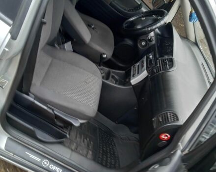 Серый Опель Зафира, объемом двигателя 2.2 л и пробегом 312 тыс. км за 3300 $, фото 6 на Automoto.ua