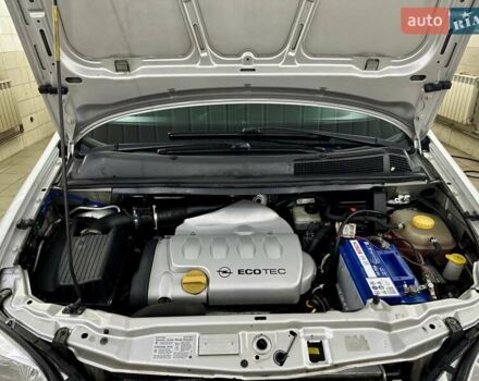 Серый Опель Зафира, объемом двигателя 1.8 л и пробегом 242 тыс. км за 4999 $, фото 31 на Automoto.ua