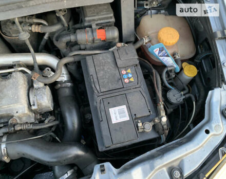 Сірий Опель Зафіра, об'ємом двигуна 2 л та пробігом 310 тис. км за 5000 $, фото 31 на Automoto.ua
