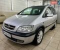 Серый Опель Зафира, объемом двигателя 1.8 л и пробегом 242 тыс. км за 4999 $, фото 2 на Automoto.ua