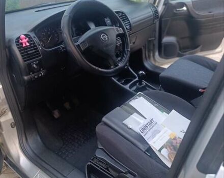 Сірий Опель Зафіра, об'ємом двигуна 1.8 л та пробігом 252 тис. км за 4700 $, фото 20 на Automoto.ua