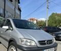 Серый Опель Зафира, объемом двигателя 2 л и пробегом 300 тыс. км за 3900 $, фото 1 на Automoto.ua