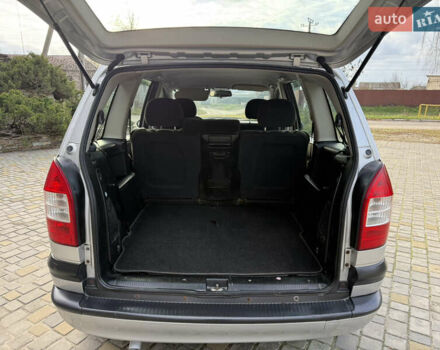 Серый Опель Зафира, объемом двигателя 1.8 л и пробегом 280 тыс. км за 4000 $, фото 7 на Automoto.ua