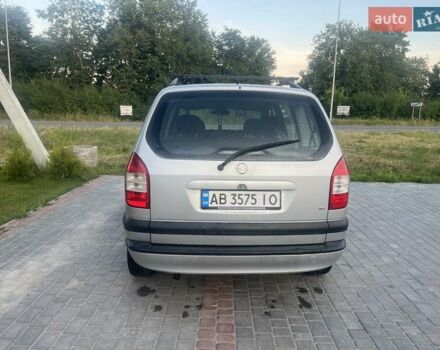 Серый Опель Зафира, объемом двигателя 1.8 л и пробегом 365 тыс. км за 3850 $, фото 1 на Automoto.ua