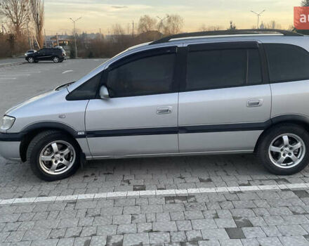 Сірий Опель Зафіра, об'ємом двигуна 2 л та пробігом 211 тис. км за 4300 $, фото 5 на Automoto.ua