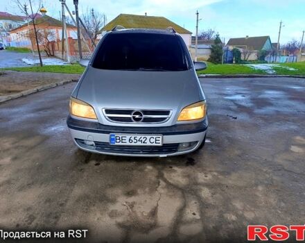 Серый Опель Зафира, объемом двигателя 2.2 л и пробегом 300 тыс. км за 4500 $, фото 1 на Automoto.ua