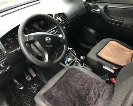 Серый Опель Зафира, объемом двигателя 2 л и пробегом 300 тыс. км за 3550 $, фото 3 на Automoto.ua