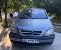 Серый Опель Зафира, объемом двигателя 2.2 л и пробегом 300 тыс. км за 2850 $, фото 1 на Automoto.ua