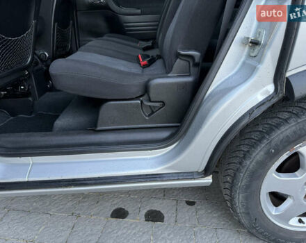 Серый Опель Зафира, объемом двигателя 1.8 л и пробегом 198 тыс. км за 4499 $, фото 31 на Automoto.ua