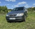 Серый Опель Зафира, объемом двигателя 1.6 л и пробегом 229 тыс. км за 4800 $, фото 1 на Automoto.ua