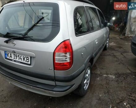 Серый Опель Зафира, объемом двигателя 1.8 л и пробегом 215 тыс. км за 5200 $, фото 4 на Automoto.ua