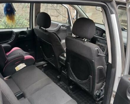 Серый Опель Зафира, объемом двигателя 2 л и пробегом 390 тыс. км за 4100 $, фото 8 на Automoto.ua