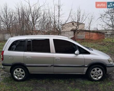 Серый Опель Зафира, объемом двигателя 2.2 л и пробегом 250 тыс. км за 4000 $, фото 13 на Automoto.ua