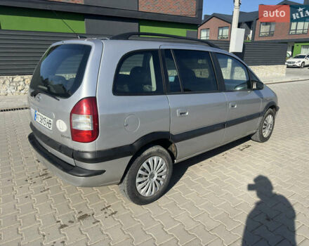 Серый Опель Зафира, объемом двигателя 2.17 л и пробегом 360 тыс. км за 2999 $, фото 5 на Automoto.ua