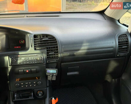 Серый Опель Зафира, объемом двигателя 1.8 л и пробегом 226 тыс. км за 5500 $, фото 31 на Automoto.ua