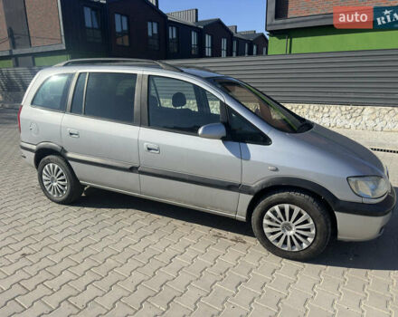 Серый Опель Зафира, объемом двигателя 2.17 л и пробегом 360 тыс. км за 2999 $, фото 4 на Automoto.ua