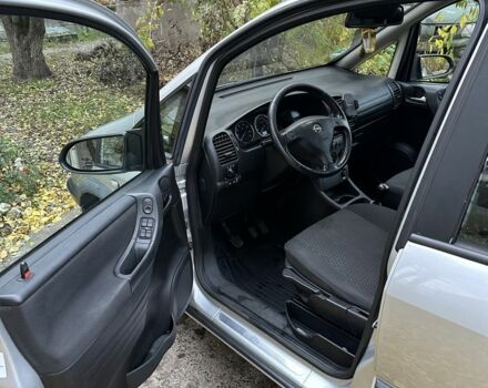 Серый Опель Зафира, объемом двигателя 1.8 л и пробегом 245 тыс. км за 2625 $, фото 5 на Automoto.ua