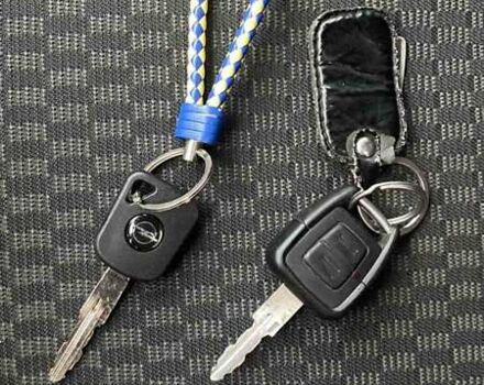 Серый Опель Зафира, объемом двигателя 1.8 л и пробегом 251 тыс. км за 4999 $, фото 6 на Automoto.ua