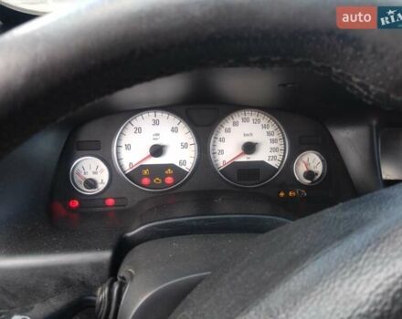 Сірий Опель Зафіра, об'ємом двигуна 2.17 л та пробігом 203 тис. км за 4200 $, фото 12 на Automoto.ua