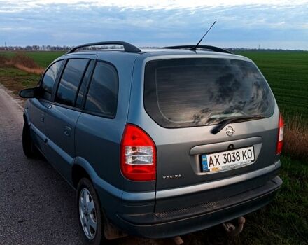 Серый Опель Зафира, объемом двигателя 1.8 л и пробегом 300 тыс. км за 4500 $, фото 3 на Automoto.ua