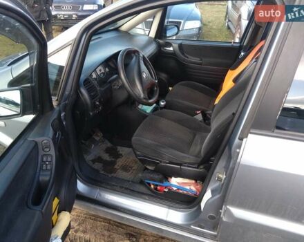 Сірий Опель Зафіра, об'ємом двигуна 2.17 л та пробігом 203 тис. км за 4200 $, фото 7 на Automoto.ua