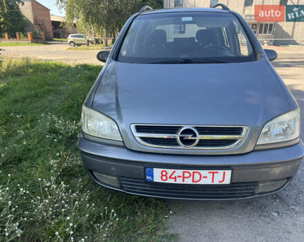 Серый Опель Зафира, объемом двигателя 2.2 л и пробегом 357 тыс. км за 2300 $, фото 1 на Automoto.ua