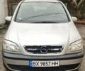 Серый Опель Зафира, объемом двигателя 1.8 л и пробегом 251 тыс. км за 4999 $, фото 2 на Automoto.ua