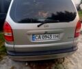 Серый Опель Зафира, объемом двигателя 2.2 л и пробегом 153 тыс. км за 3700 $, фото 2 на Automoto.ua