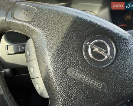 Серый Опель Зафира, объемом двигателя 1.8 л и пробегом 226 тыс. км за 5500 $, фото 42 на Automoto.ua