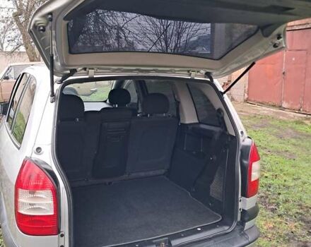 Серый Опель Зафира, объемом двигателя 2.2 л и пробегом 250 тыс. км за 4000 $, фото 3 на Automoto.ua