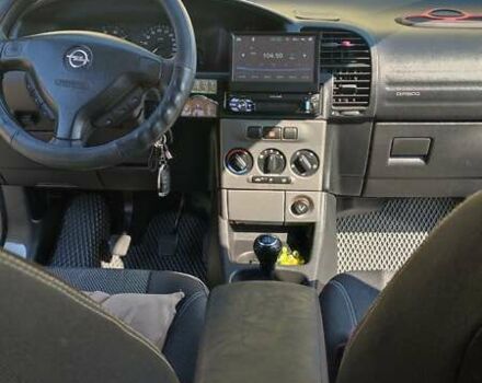 Сірий Опель Зафіра, об'ємом двигуна 1.6 л та пробігом 215 тис. км за 5000 $, фото 6 на Automoto.ua