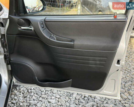 Серый Опель Зафира, объемом двигателя 1.8 л и пробегом 226 тыс. км за 5500 $, фото 28 на Automoto.ua