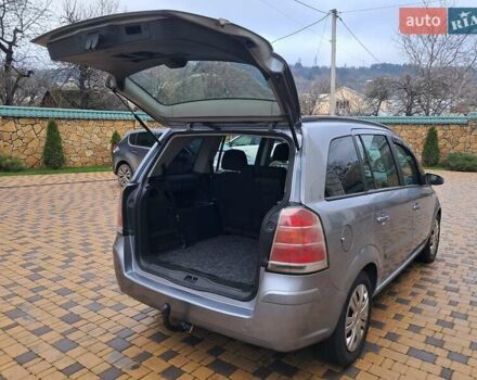 Серый Опель Зафира, объемом двигателя 1.9 л и пробегом 278 тыс. км за 4500 $, фото 29 на Automoto.ua